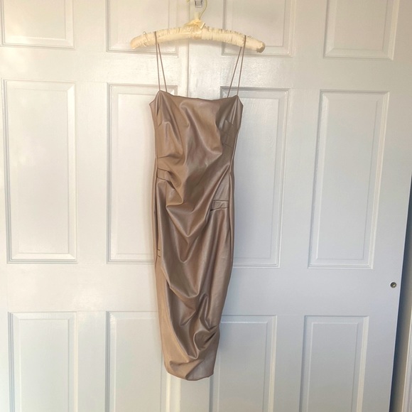 NWT Nookie Faux Leather Posse Midi Dress SOLD OUT Nude Size Medium - Picture 3 of 6